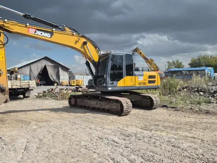 Сдаётся в аренду гусеничный экскаватор XCMG XE215DA, 2019 года выпуска. в Караганда