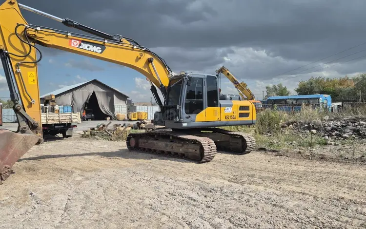 Сдаётся в аренду гусеничный экскаватор XCMG XE215DA, 2019 года выпуска. в Караганда