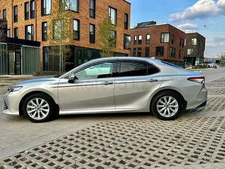 Toyota Camry 2019 года за 14 450 000 тг. в Алматы – фото 5