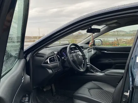 Toyota Camry 2018 года за 10 000 000 тг. в Усть-Каменогорск – фото 3