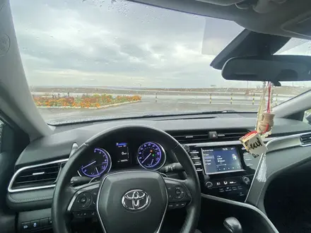 Toyota Camry 2018 года за 10 000 000 тг. в Усть-Каменогорск – фото 4