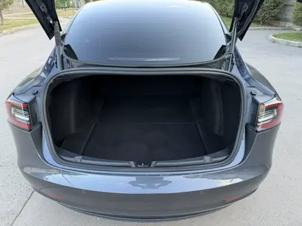 Tesla Model 3 2022 года за 12 000 000 тг. в Алматы – фото 29