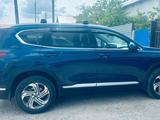 Hyundai Santa Fe 2022 годаfor16 000 000 тг. в Атырау – фото 4