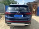 Hyundai Santa Fe 2022 годаfor16 000 000 тг. в Атырау – фото 5