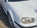 Volkswagen Golf 2002 года за 2 500 000 тг. в Астана – фото 2