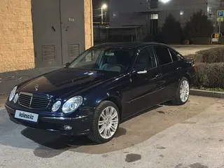 Mercedes-Benz E 320