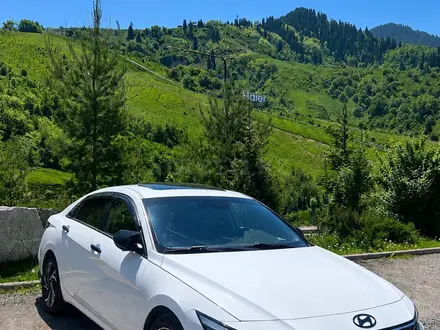 Hyundai Elantra 2023 года за 8 000 000 тг. в Алматы