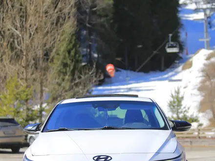Hyundai Elantra 2023 года за 8 000 000 тг. в Алматы – фото 3