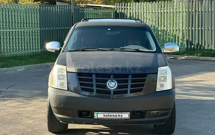 Cadillac Escalade 2013 годаfor35 000 000 тг. в Шымкент