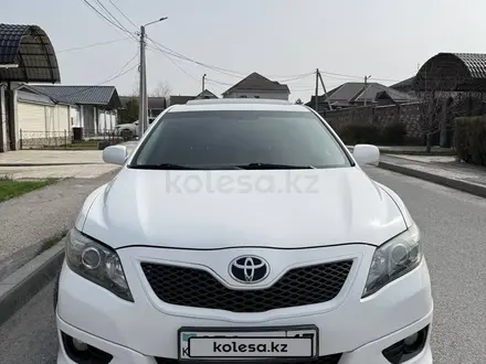 Toyota Camry 2011 года за 7 300 000 тг. в Шымкент – фото 3