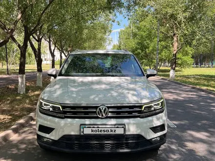 Volkswagen Tiguan 2018 года за 12 500 000 тг. в Астана