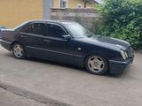 Mercedes-Benz E 320 1998 годаfor2 300 000 тг. в Алматы – фото 3