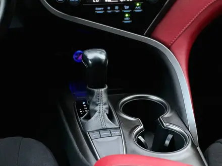 Toyota Camry 2022 года за 15 000 000 тг. в Актау – фото 3