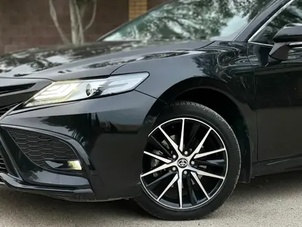 Toyota Camry 2022 года за 15 000 000 тг. в Актау – фото 18