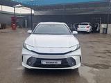 Toyota Camry 2025 года за 23 800 000 тг. в Шымкент – фото 5