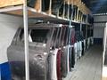 Дверь задняя левая на Toyota Sienna за 250 000 тг. в Алматы