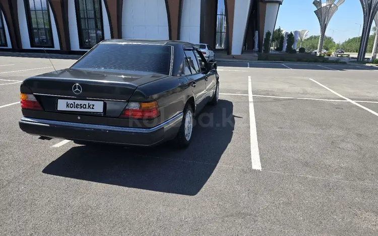 Mercedes-Benz E 230 1992 года за 1 700 000 тг. в Алматы