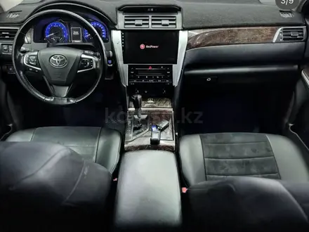 Toyota Camry 2015 года за 9 000 000 тг. в Актобе – фото 5