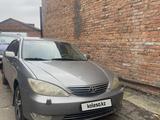 Toyota Camry 2005 года за 5 600 000 тг. в Усть-Каменогорск – фото 2