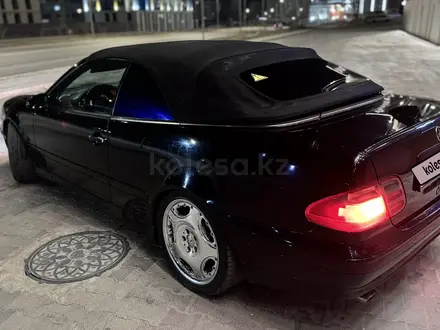 Mercedes-Benz CLK 320 2003 года за 5 000 000 тг. в Актау – фото 14