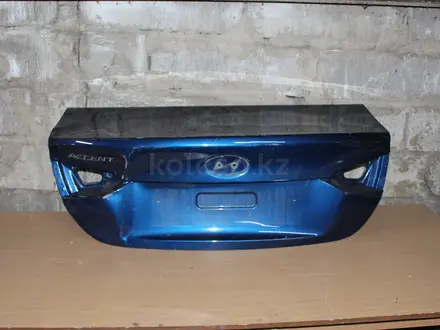 Крышка багажника Hyundai Accent 17- за 15 000 тг. в Караганда – фото 7