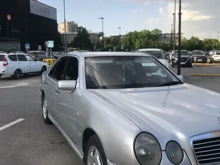 Mercedes-Benz E 320 1998 года за 4 000 000 тг. в Шымкент – фото 7