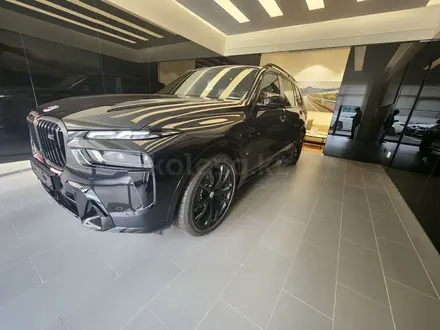 BMW X7 2023 года за 69 000 000 тг. в Алматы – фото 3