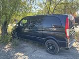 Mercedes-Benz Viano 2005 годаүшін6 200 000 тг. в Атырау – фото 3