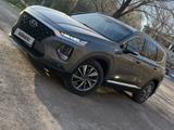 Hyundai Santa Fe 2019 года за 14 500 000 тг. в Караганда