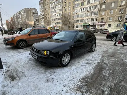 Volkswagen Golf 2003 года за 3 500 000 тг. в Уральск – фото 2