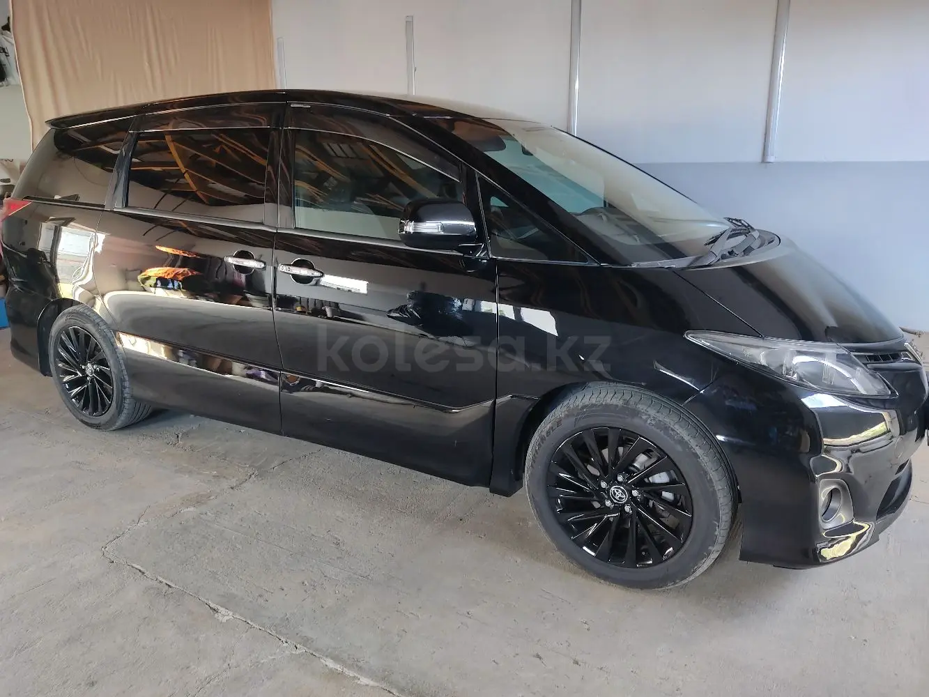 Toyota Estima, 2011
