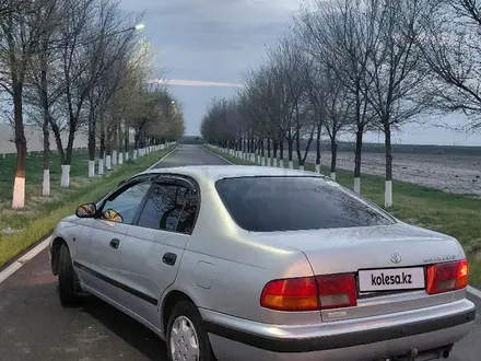 Toyota Carina E 1997 года за 2 600 000 тг. в Шымкент – фото 2