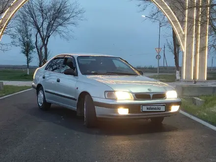 Toyota Carina E 1997 года за 2 600 000 тг. в Шымкент