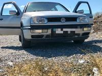 Volkswagen Golf 1993 годаfor1 600 000 тг. в Тараз