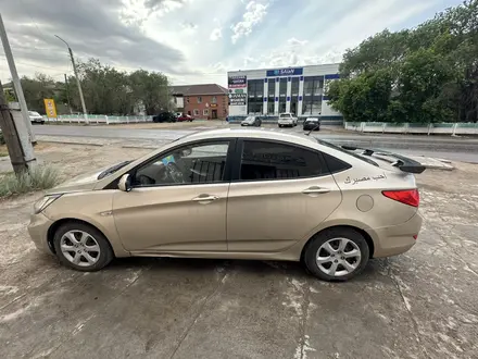 Hyundai Accent 2013 года за 3 600 000 тг. в Караганда – фото 2