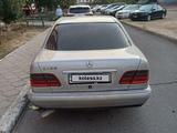 Mercedes-Benz E 320 1996 годаүшін1 700 000 тг. в Актау – фото 3