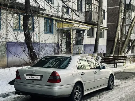 Mercedes-Benz C 220 1994 года за 2 100 000 тг. в Караганда – фото 8