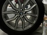 Диски оригинальные от Bmw X6 19 размер с резиной за 700 000 тг. в Алматы