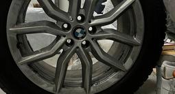 Диски оригинальные от Bmw X6 19 размер с резиной за 700 000 тг. в Алматы
