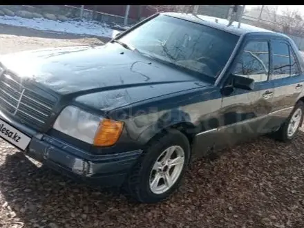 Mercedes-Benz E 200 1992 года за 850 000 тг. в Талгар – фото 3