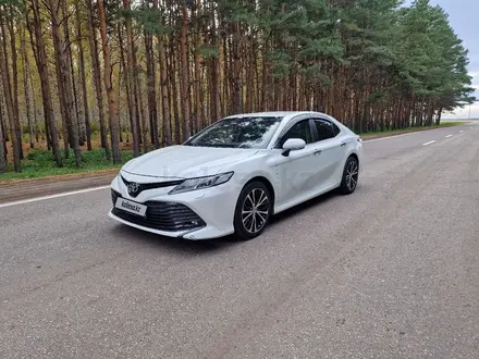 Toyota Camry 2019 года за 12 700 000 тг. в Астана – фото 2