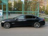 BMW 750 2010 года за 11 500 000 тг. в Астана – фото 2
