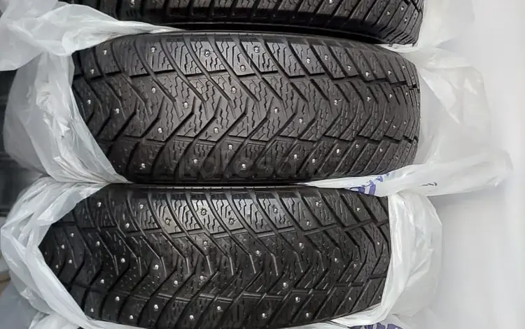 Шины Yokohama 215/65/16 за 140 000 тг. в Астана