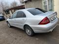 Mercedes-Benz C 200 2000 года за 2 700 000 тг. в Караганда – фото 5