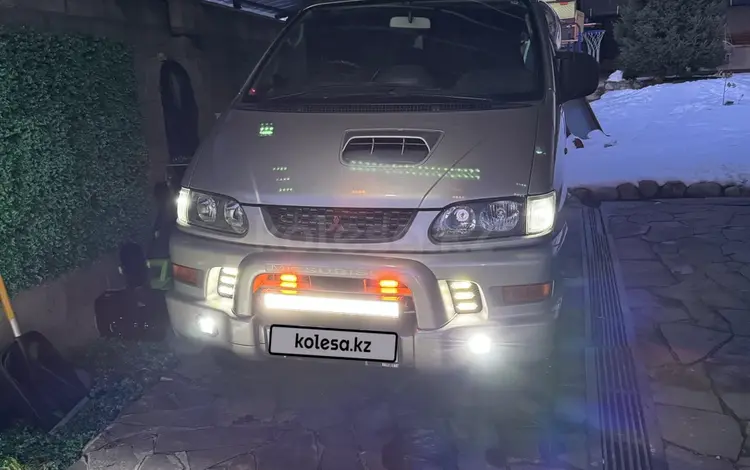 Mitsubishi Delica 1997 годаүшін5 700 000 тг. в Алматы