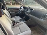 Toyota Camry 2002 годаfor4 300 000 тг. в Актобе – фото 3