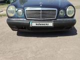 Mercedes-Benz E 230 1997 года за 1 500 000 тг. в Шахтинск – фото 2