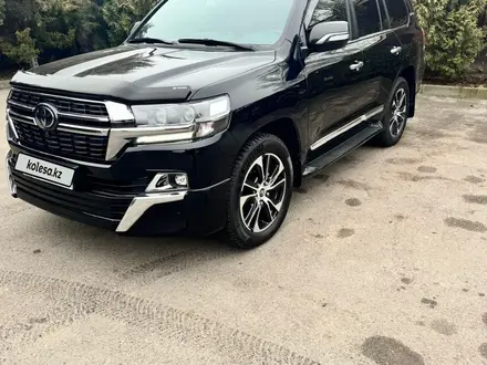 Toyota Land Cruiser 2021 года за 40 000 000 тг. в Алматы – фото 2