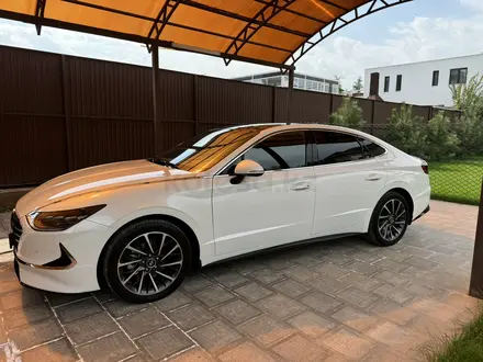 Hyundai Sonata 2022 года за 13 700 000 тг. в Алматы – фото 4