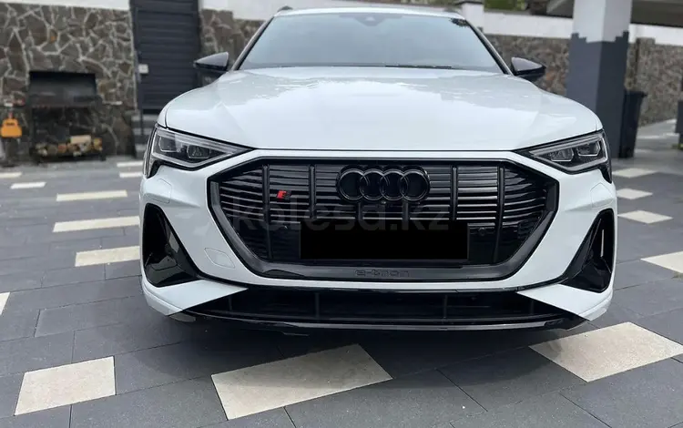 Audi e-tron 2022 годаүшін22 000 000 тг. в Усть-Каменогорск
